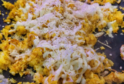 Фото шага рецепта Цветная капуста карри с сыром 152255 шаг 6  