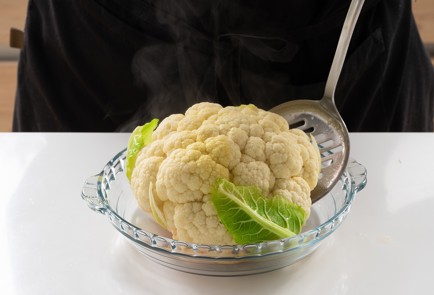 Фото шага рецепта Цветная капуста под шубой из рикотты 140220 шаг 6  