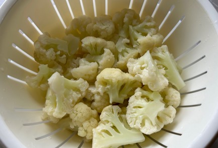 Фото шага рецепта Цветная капуста в кляре 174265 шаг 10