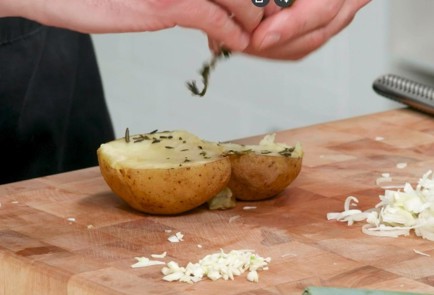 Фото шага рецепта Цыпленок с соусом пармантье 176333 шаг 11