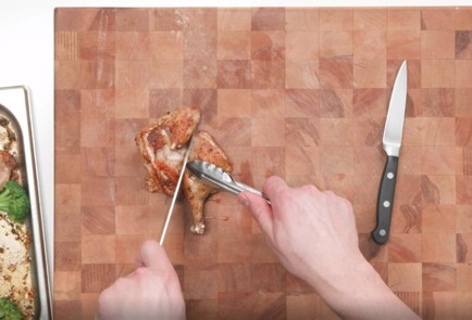 Фото шага рецепта Цыпленок с соусом пармантье 176333 шаг 19