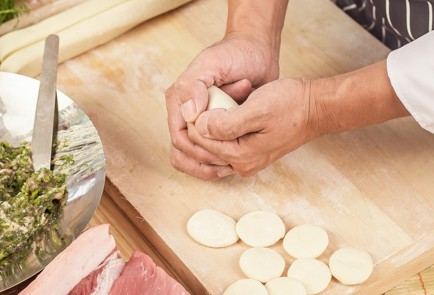 Фото шага рецепта Жареные пельмени покитайски цзяоцзы 152960 шаг 3  