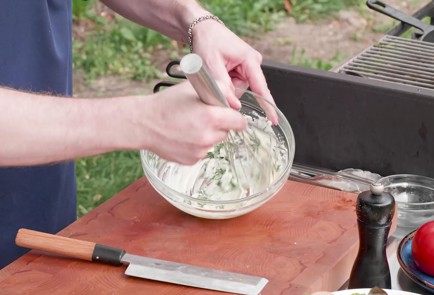 Фото шага рецепта Дачный салат со скумбрией на мангале 174463 шаг 11  