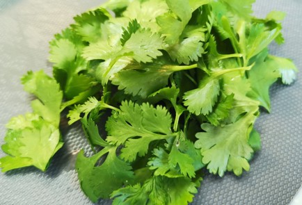 Фото шага рецепта Дачный салат 186551 шаг 3  