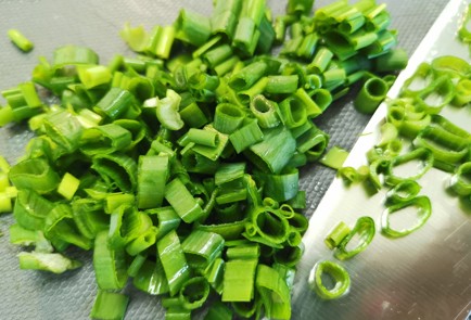 Фото шага рецепта Дачный салат 186551 шаг 7  