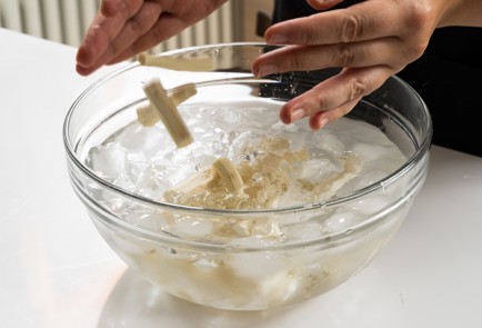 Фото шага рецепта Дамская хреновуха 139899 шаг 2  