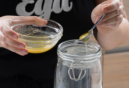 Фото шага рецепта Дамская хреновуха 139899 шаг 3  