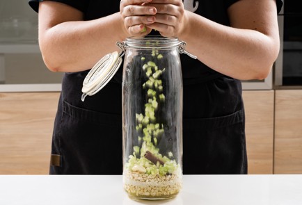 Фото шага рецепта Дамская хреновуха 139899 шаг 5  