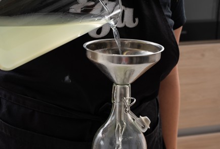 Фото шага рецепта Дамская хреновуха 139899 шаг 9  