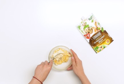 Фото шага рецепта Датский бутерброд с килькой и редиской 139182 шаг 2  