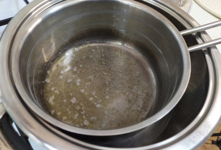 Фото шага рецепта Десерт из творога и ягод 189871 шаг 2  