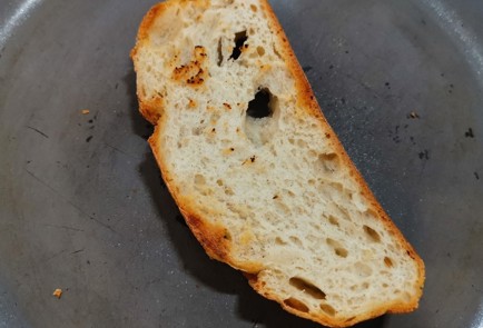 Фото шага рецепта Десертная брускетта с клубникой 173717 шаг 1  