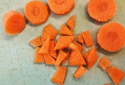 Фото шага рецепта Детский куриный суп со звездочками 151357 шаг 3  