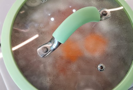 Фото шага рецепта Детский куриный суп со звездочками 151357 шаг 6  