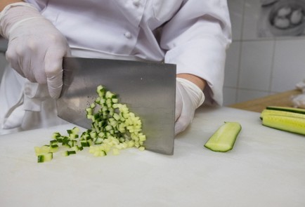 Фото шага рецепта Димсамы с картошкой и огурцами 138571 шаг 12  