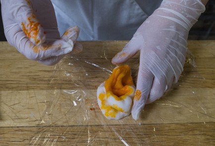 Фото шага рецепта Димсамы с картошкой и огурцами 138571 шаг 7  