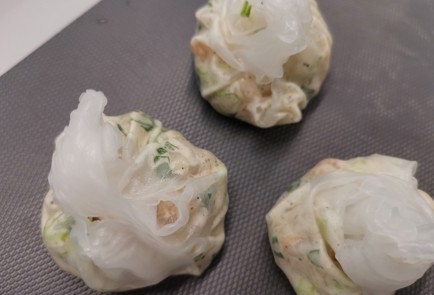 Фото шага рецепта Димсам с креветками 188429 шаг 10