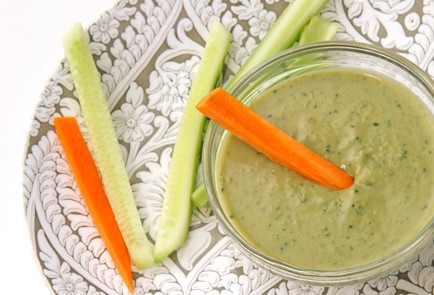 Фото шага рецепта Дип из белой фасоли с табаско 28061 шаг 4  