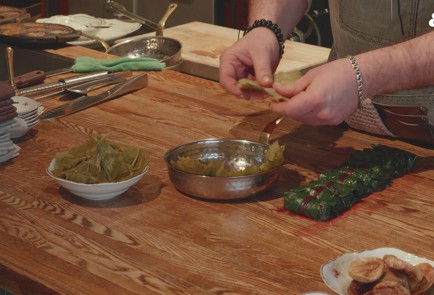 Фото шага рецепта Долма с черносливом в свекольных листьях 175770 шаг 10  