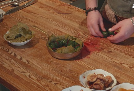 Фото шага рецепта Долма с черносливом в свекольных листьях 175770 шаг 11  