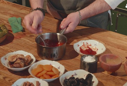 Фото шага рецепта Долма с черносливом в свекольных листьях 175770 шаг 12  