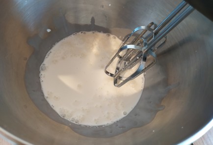 Фото шага рецепта Домашнее абрикосовое мороженое 189400 шаг 2  