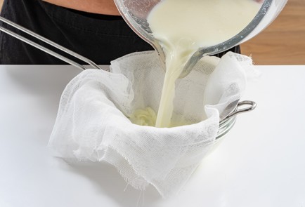 Фото шага рецепта Домашнее сливочное масло 175441 шаг 7  