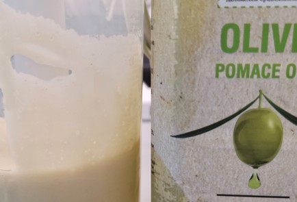 Фото шага рецепта Домашний майонез из двух яиц с лаймом 152317 шаг 3  