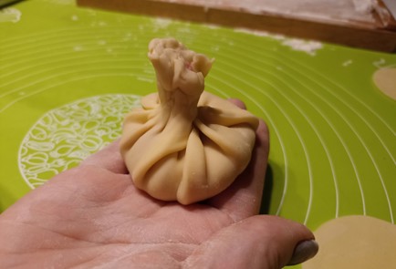 Фото шага рецепта Домашние хинкали из готового теста в пароварке 191132 шаг 11