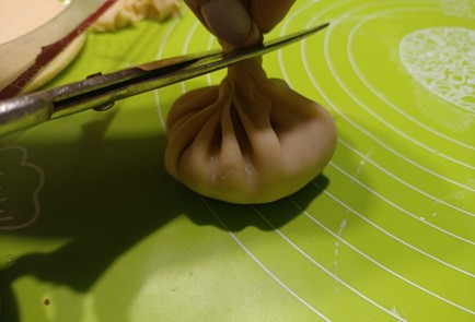 Фото шага рецепта Домашние хинкали из готового теста в пароварке 191132 шаг 12