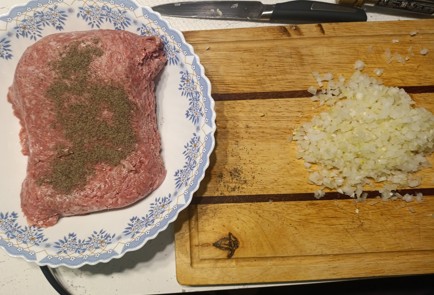 Фото шага рецепта Домашние хинкали из готового теста в пароварке 191132 шаг 4