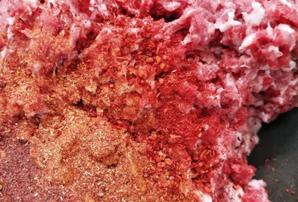 Фото шага рецепта Домашние колбаски с салом 152865 шаг 7  