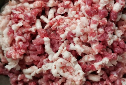 Фото шага рецепта Домашние колбаски со сливками и чесноком 152589 шаг 7