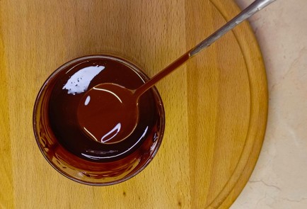 Фото шага рецепта Домашние конфеты Два шоколада 188386 шаг 7  