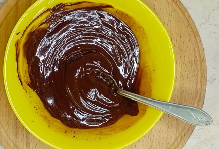 Фото шага рецепта Домашние конфеты Два шоколада 188386 шаг 9  
