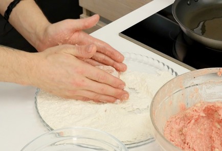 Фото шага рецепта Домашние котлеты 126611 шаг 7  