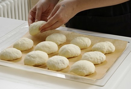 Фото шага рецепта Домашние пирожки с капустой 152954 шаг 10  