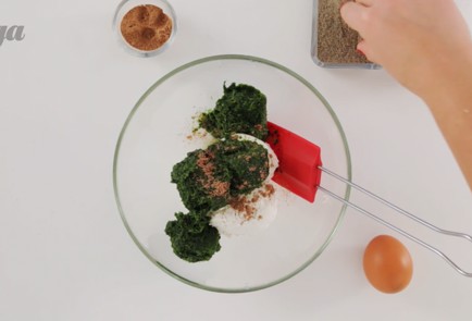 Фото шага рецепта Домашние равиоли с рикоттой и шпинатом 53129 шаг 2  