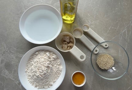 Фото шага рецепта Домашний батон 190038 шаг 1  