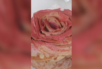 Фото шага рецепта Домашний блинный торт с малиновым кремом 191371 шаг 10  