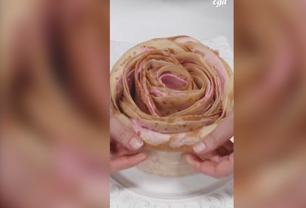 Фото шага рецепта Домашний блинный торт с малиновым кремом 191371 шаг 9  