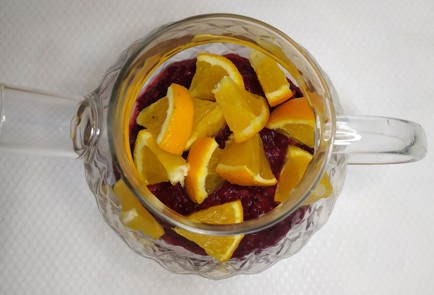 Фото шага рецепта Домашний чай с апельсином и клюквой 190759 шаг 4  