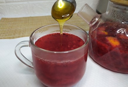 Фото шага рецепта Домашний чай с апельсином и клюквой 190759 шаг 9  