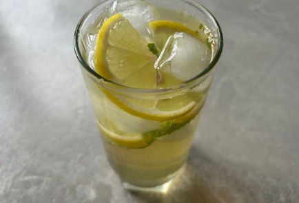 Фото шага рецепта Домашний чай с лимоном и мятой 189807 шаг 10  