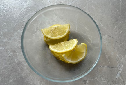 Фото шага рецепта Домашний чай с лимоном и мятой 189807 шаг 6  