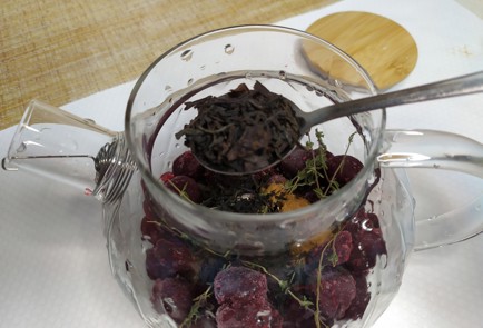 Фото шага рецепта Домашний чай с вишней и пряностями 190516 шаг 7