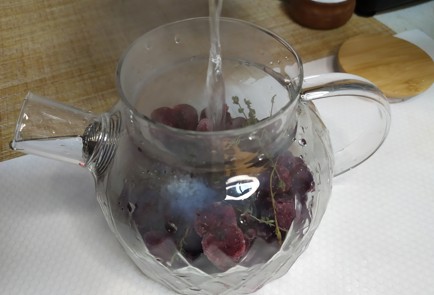 Фото шага рецепта Домашний чай с вишней и пряностями 190516 шаг 8