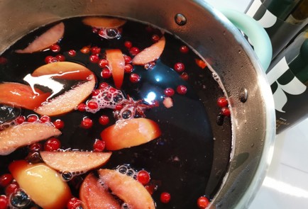 Фото шага рецепта Домашний глинтвейн 190712 шаг 10  