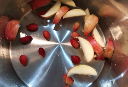 Фото шага рецепта Домашний глинтвейн 190712 шаг 3  