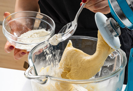 Фото шага рецепта Домашний хлеб косичка 189119 шаг 4  